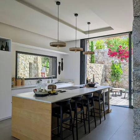 Mediterranean With Views Of Balagne Feriehus *